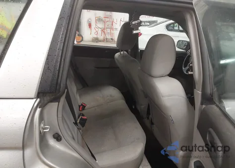 2006 Subaru Forester 2.5X z USA, uszkodzony, nr VIN JF1SG63646H704399